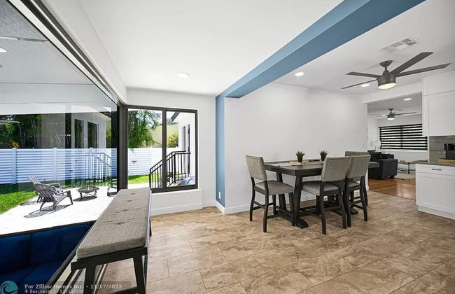 Stunning 3 Bd Pool House w Enchanting Water Views - Foto 9