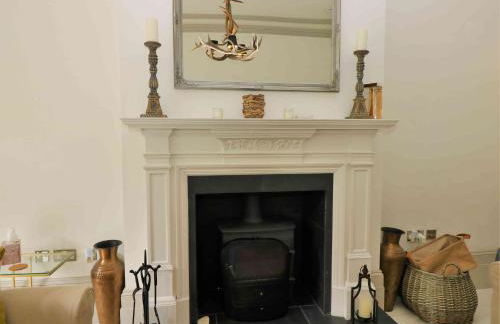 Perfect Retreat in Luxury & Historical Manor House - Photo 41