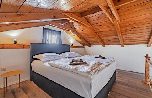 Nice Home In Postup With Sauna - Photo 24