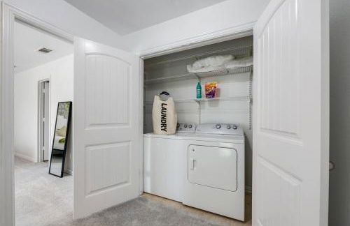 Tranquil 3BR I Free Parking I Workspace - Foto 13