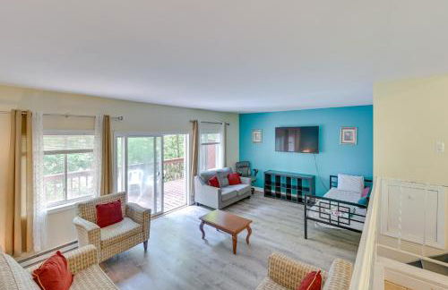 Lake George Townhome with Deck 2 Mi to The Outlets! - Foto 4