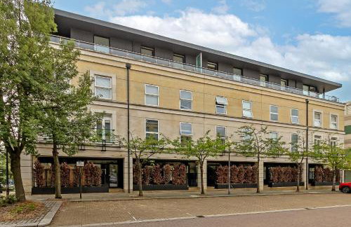 MK CITY CENTRE, THE DIAMOND SUITE, FREE Parking Space, PREMIUM SPACIOUS Apartment with FOOSBALL TABLE - Foto 33