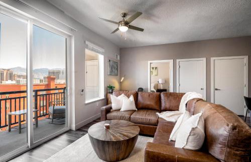 Deluxe 2BR Convention Center Gym, Pool, Htub, Pkg - Foto 1