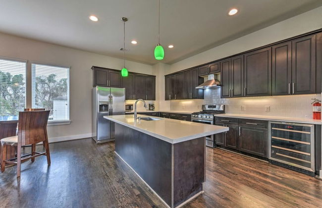 Brand New 3 Story Modern Home - Foto 9