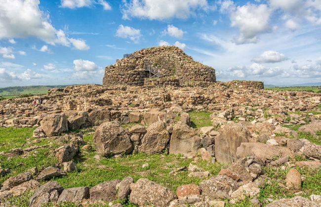 Su Nuraxi of Barumini & Domus de Janas Day Trip - Foto 2