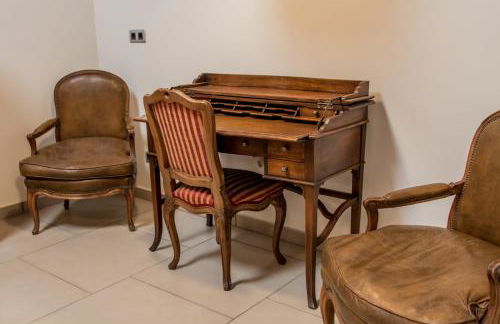 Plaza Apartamentos - Photo 16