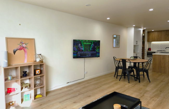 U Suites on Jessie - Photo 13