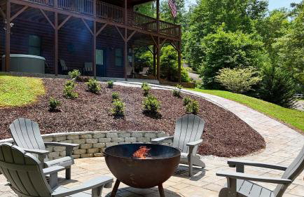 3-Story Private Cabin with Hot Tub and Fire Pit - Foto 20