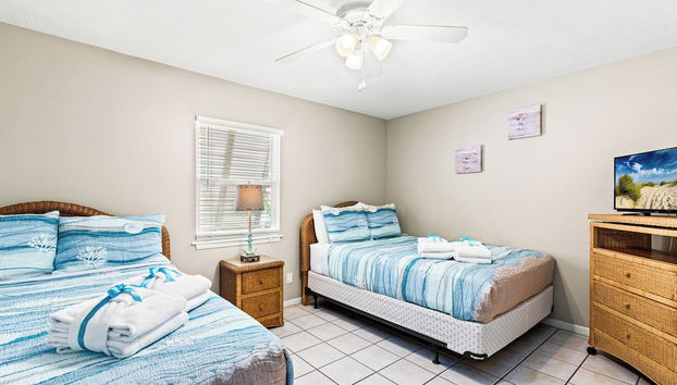 Surfs Up! Pet-friendly, 2BR 2BA Beachfront Townhouse, Sleeps 8! - Foto 4, Habitación