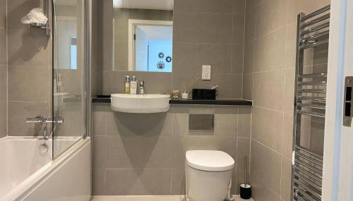 Entire Riverside Apartment with Balcony - Foto 3