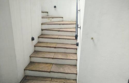 Super Kensington apt sleeps 2 to 4 with free WiFi - Foto 27