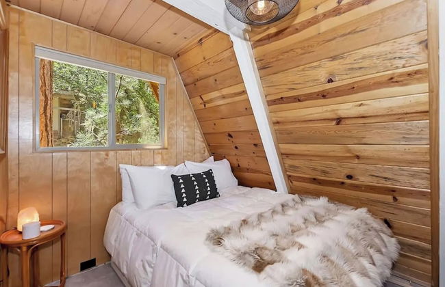 Acute A-frame Cabin w WiFi - Foto 6