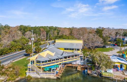 Wet Feet Retreat at Weeki Wachee, The Perfect Riverfront Escape - Foto 51