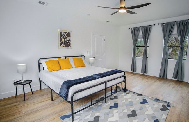 Amazing 3BR 2BA Only 5 Mins From Downtown - Foto 6