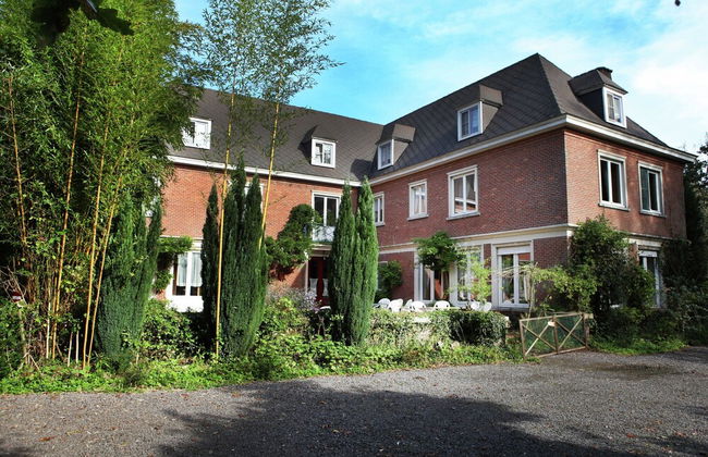 Spacious 11-bed Family Retreat - Photo 1