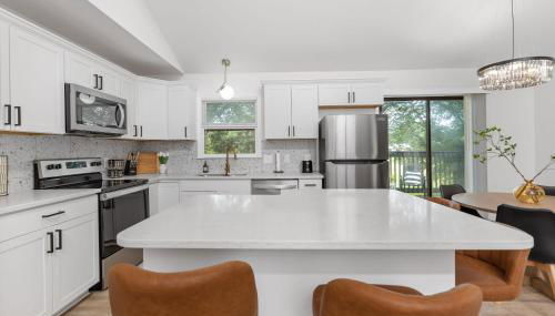 Beautiful 6 bed 3 bath home in quiet neighborhood - Foto 5