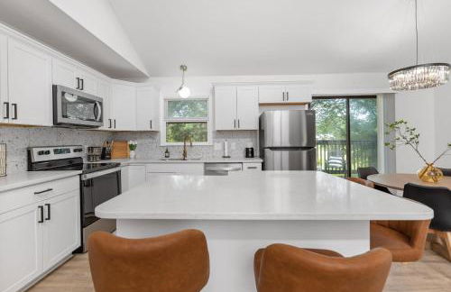 Beautiful 6 bed 3 bath home in quiet neighborhood - Foto 5