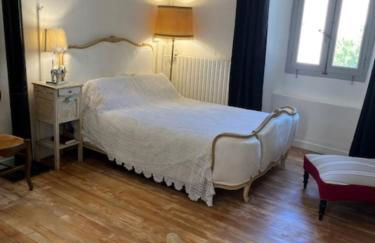 Grand appartement de charme avec parking privé - Foto 3