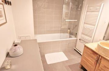 Appartement moderne 3 pièces avec parking privé - Foto 8