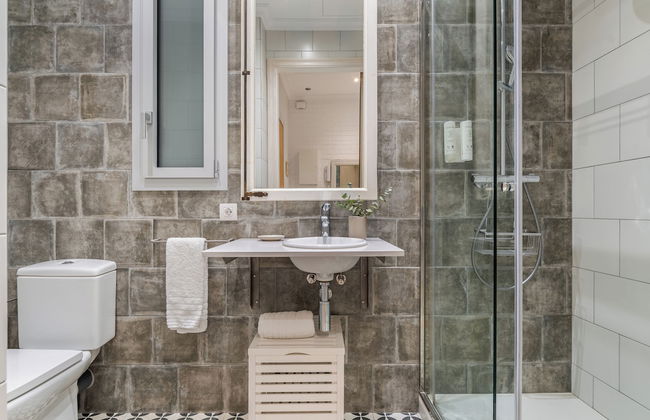 Fuster Apartments By Aspasios - Photo 79