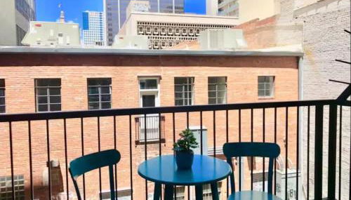 Loft Retreat - King Bed&Balcony - Pet-Friendly 30 - Foto 4