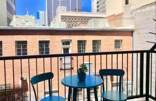 Loft Retreat - King Bed&Balcony - Pet-Friendly 30 - Foto 4