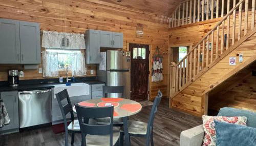 Hemlocks Over Muir in Rogers KY - Hot Tub & WiFi - Photo 3