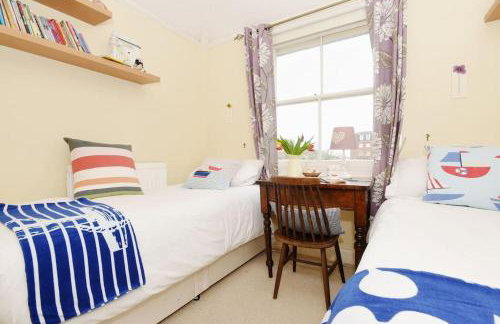 Mews Cottage in Private Seafront Estate - Photo 18