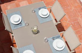 City Center Penthouse with Solarium 2 minutes from the Beach - Photo 18