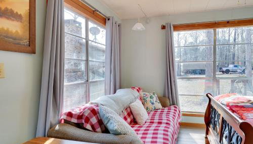 Great for Fishing! Lakefront Studio in Hemphill - Foto 5