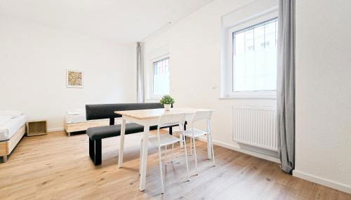 Tolstov Apartments - Monteurwohnung mit 3 Zimmern , Terrasse und Parkplatz - Foto 3