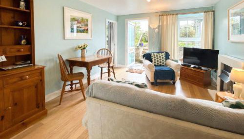 Beautiful & Peaceful Garden Retreat at 'The Lower Deck' - Foto 3