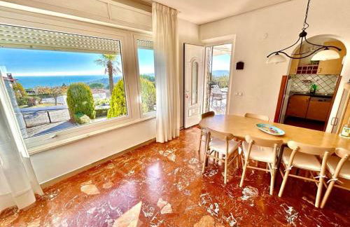 Villa Edith - stupenda villa con terrazzo vista mare e spiaggia inclusa - Foto 4