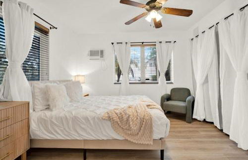 HUGE Outdoor soccer 4BR HEATED Pool house near Las Olas - Foto 30