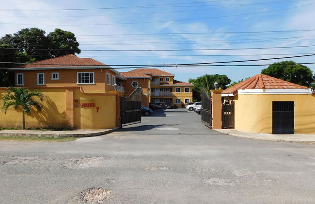 El Gabriel Apartments - Foto 14