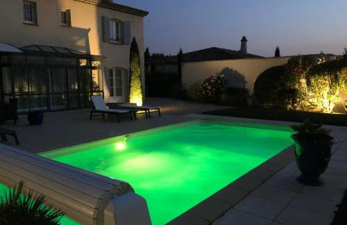 Golf de Pont Royal Villa les Micocouliers climatisée 4 chambres Piscine chauffée Parking - Foto 2