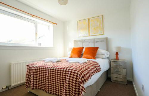 Train House - Photo 17