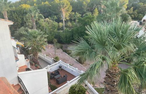 Modern, lovely, poolside 2 bedroom apartment - Foto 15