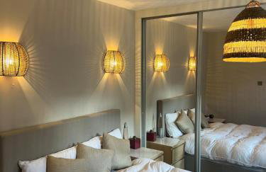 Newly Renovated 1-Bed Apartment with Private Patio - Foto 28