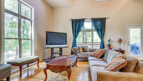 Double Springs Cabin Stay with Deck and Shared Dock! - Foto 3