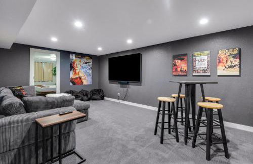 Mid Summer Night's Dream w Hot Tub Theater Game Room - Foto 26