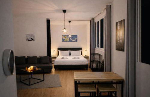 STUDIO COSY - HYPERCENTRE - CALME - 50M2 - Wi-FI - Photo 2