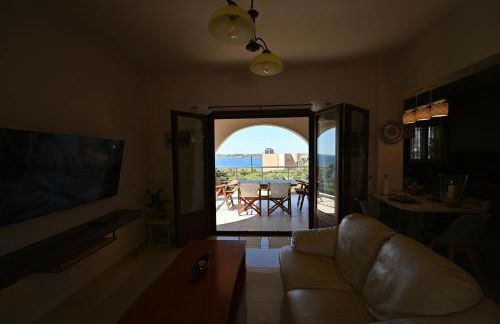 Unick Seaview Luxury Living - Photo 6