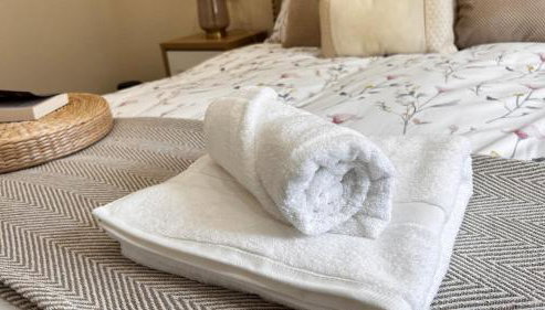 Newbuild, 3 Bedroom house with free parking - Foto 5, towels