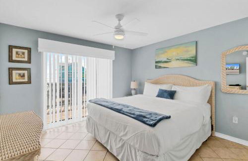 3BR Condo Gulf Views with Pool, Boat Launch and Dock - Photo 8