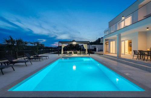 Villa Carmen with 5 en-suite bedrooms, 48 sqm pool, 8km from sea - Photo 36
