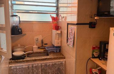 AP frente a praia São Vicente, pé na areia! Bem localizado, Arejado, Promoção! - Foto 3