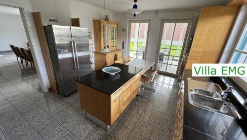 Ferienhaus Villa EMG Gelsenkirchen nah Essen Dortmund mit Pool und Garten für Familien Gruppen bis 21 Personen - Foto 2, stove, dishwasher