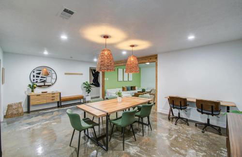 Rustic Modern Escape - 4BD-2BA with Pool & Patio - Foto 9