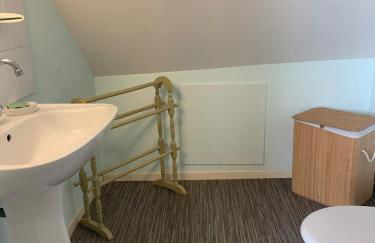 Brittany Countryside Retreat 3 Bedrooms Sleeps 6 Pet Friendly Heated Swimming Pool Free Wifi - Foto 3